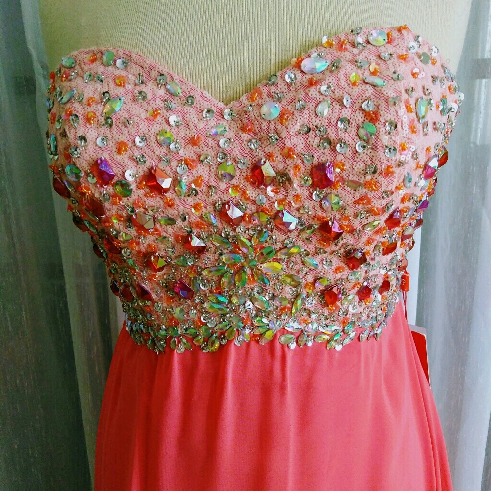 Coral  size s formal / prom gown Jewel bodice - Picture 2 of 6